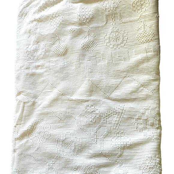 White QUEEN BEDSPREAD - Picture 6 of 15